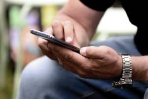 Common-Phone-Problems-and-How-to-Fix-Them-Yourself